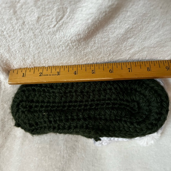 Handcrafted Santa Slippers - Picture 9 of 10